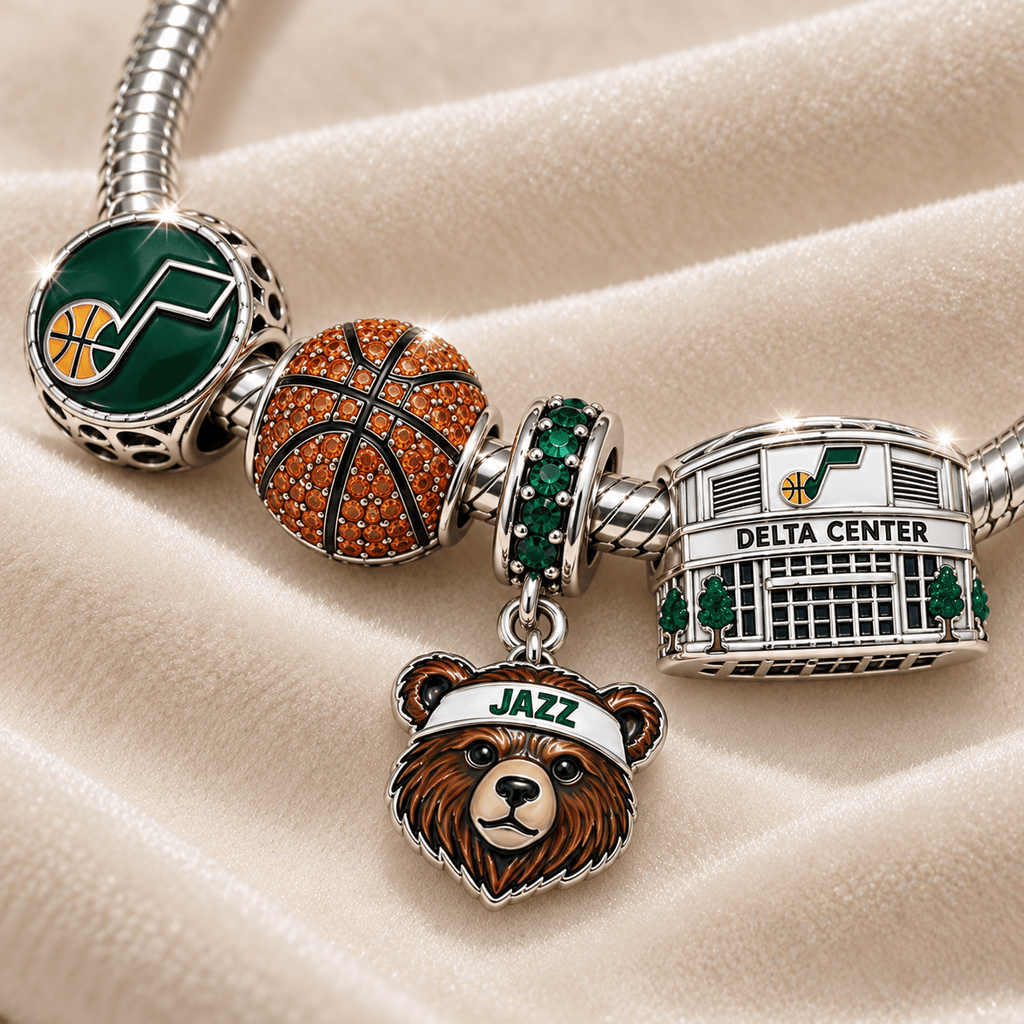 UTJ Silver Charm Bracelet Set VTH
