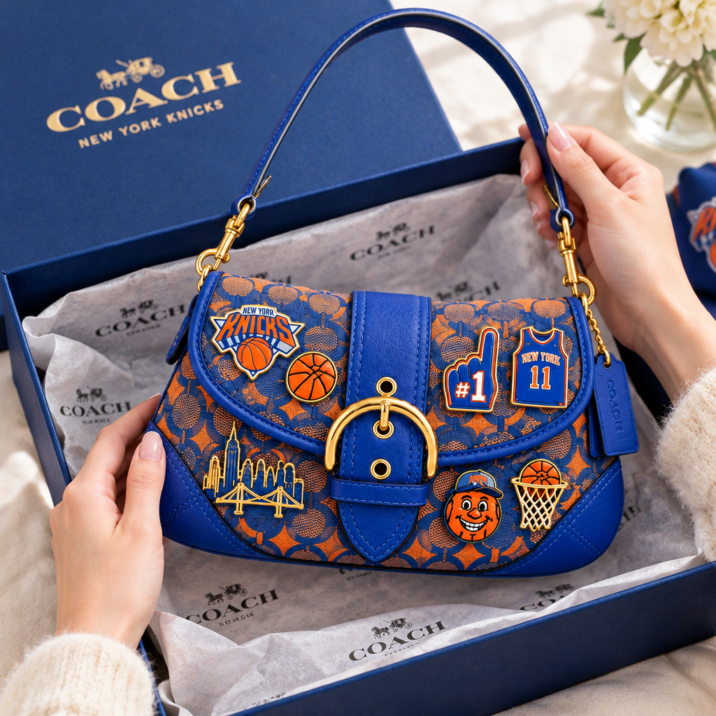 New York Knicks Soho Bag With Charm